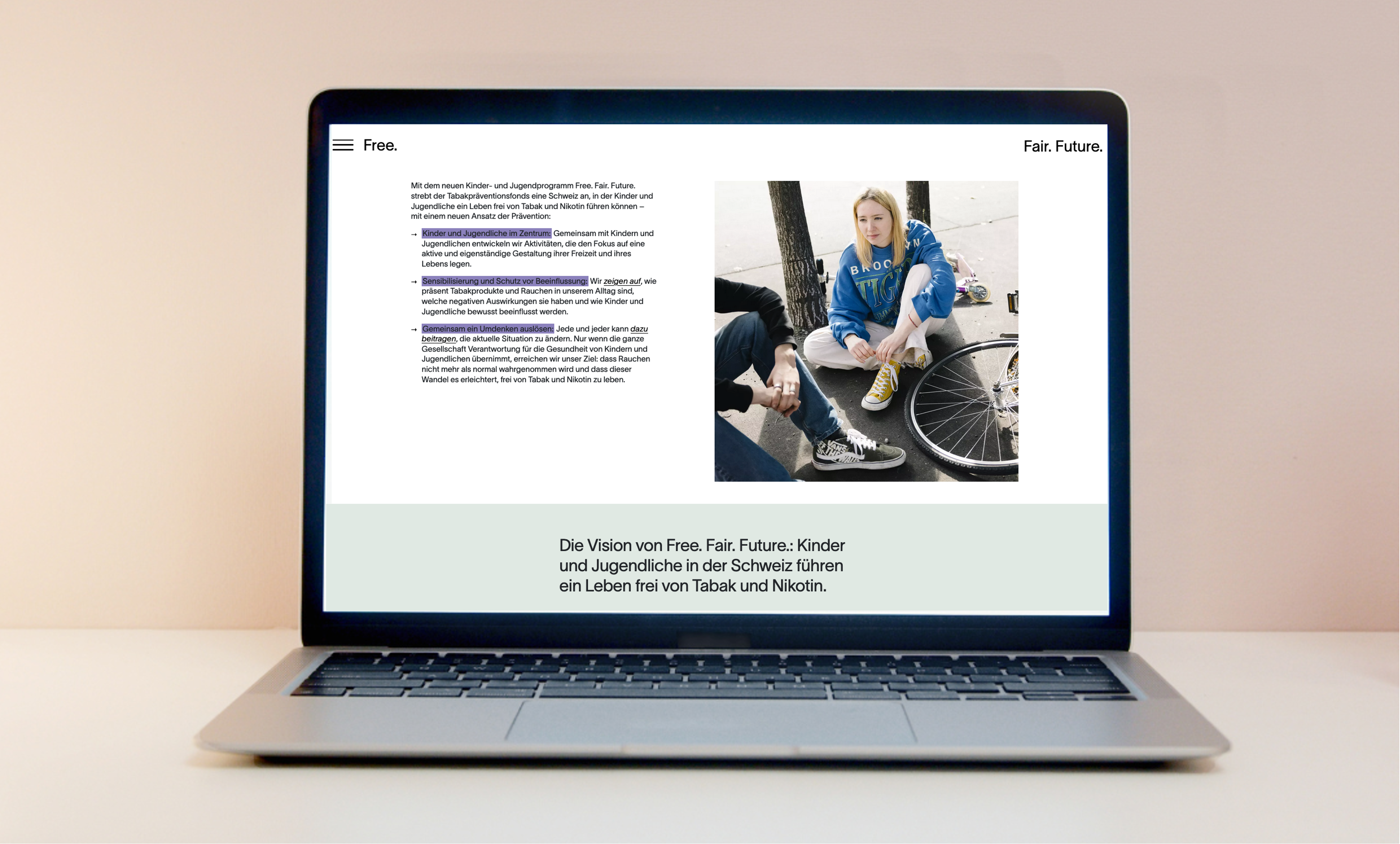 Website für Free. Fair. Future. auf einem Laptop.