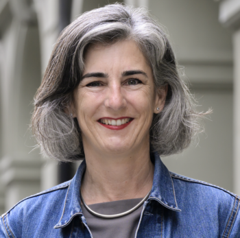 Porträtaufnahme von Nicola von Greyerz